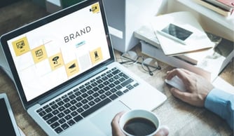 The Ultimate Guide to Facebook Carousel Ads: Tips, Tricks and Examples